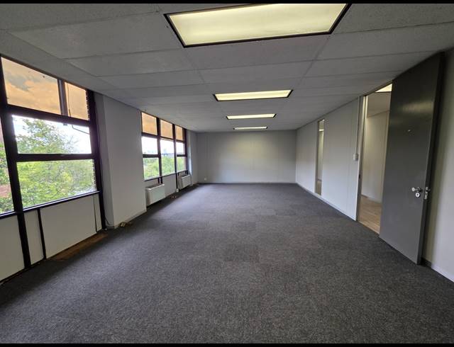 529M² OFFICE TO LET IN ORMONDE